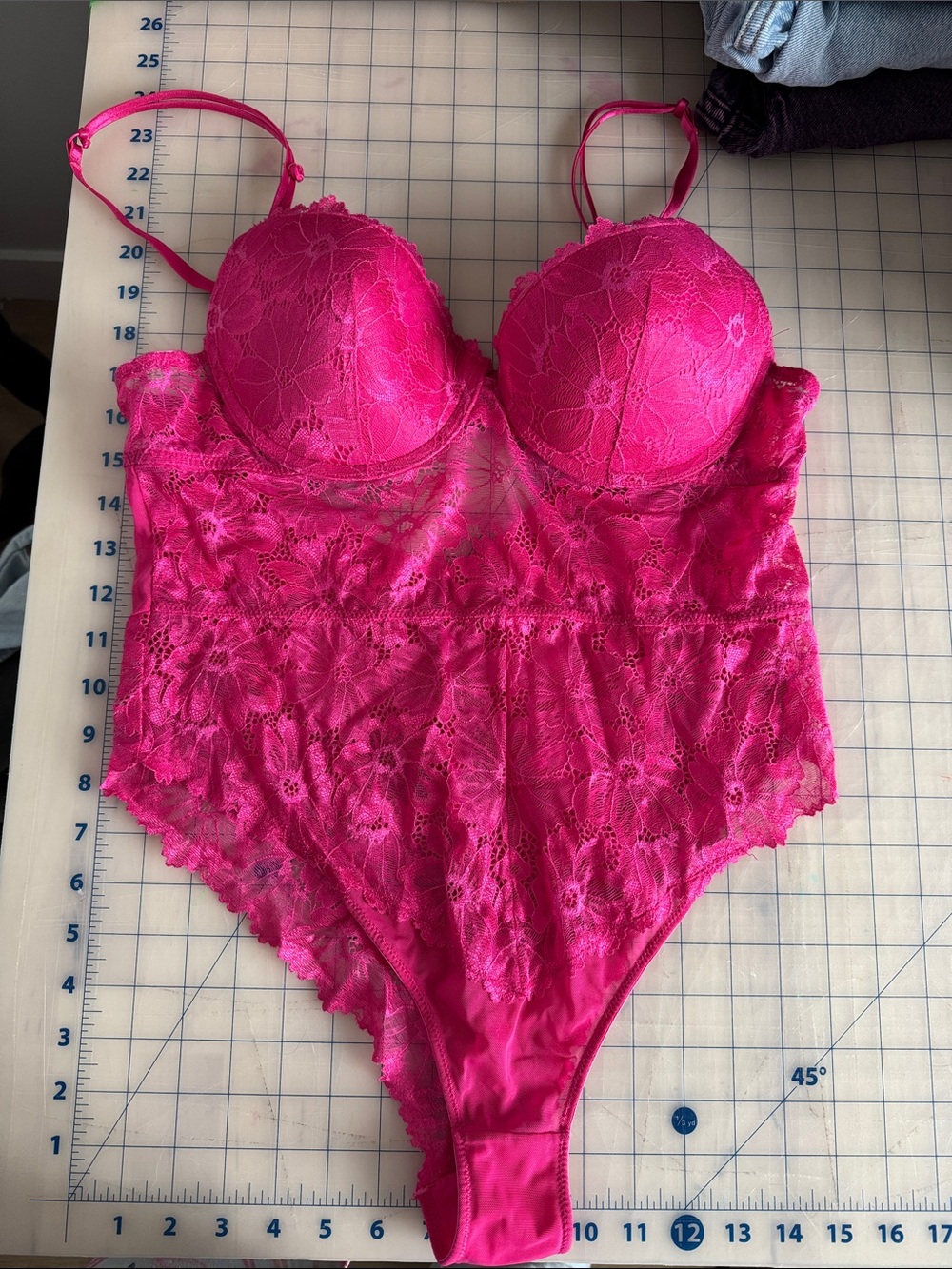 La Vie En Rose - Lace Underwire Bodysuit - Hot Pink